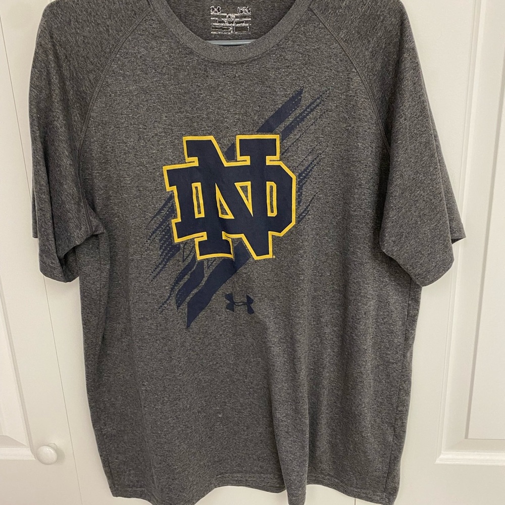 ND under armour tee large